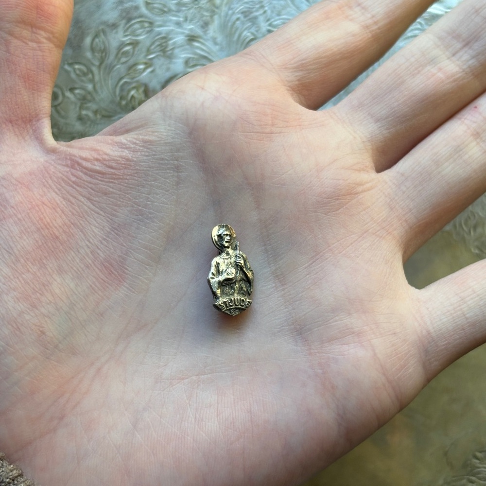 St. Jude Pin - Picture 3 of 3